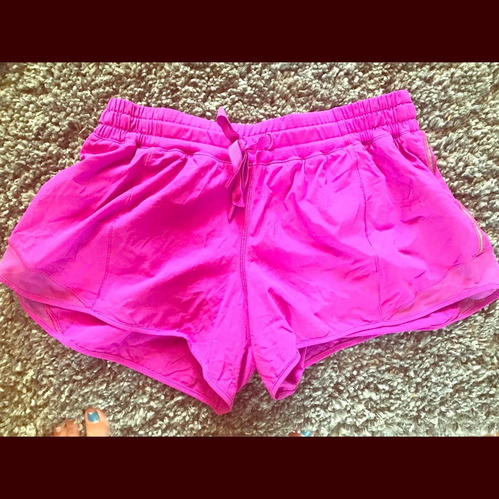 Lululemon hottie hot pink 4 inch shorts